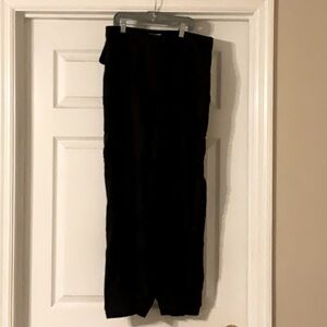 100% silk black size 6 women’s pants Kaufman Franco 021